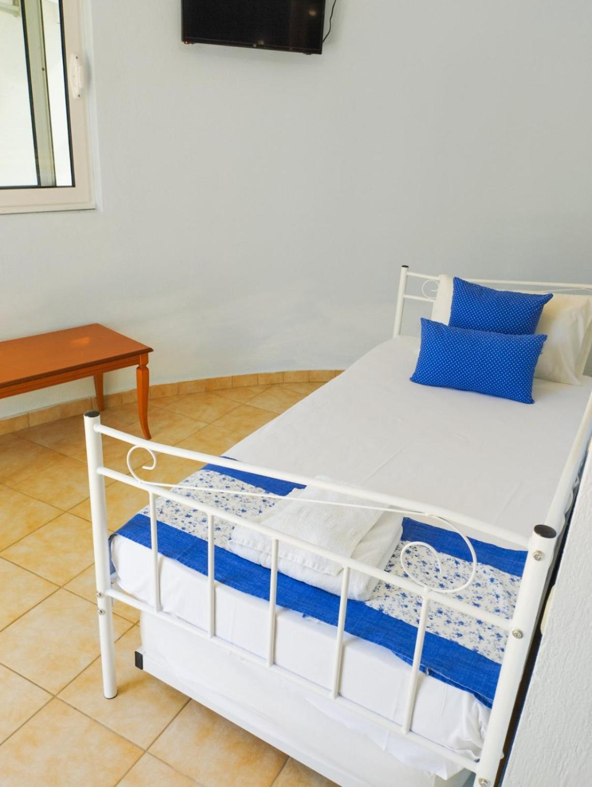 Ellinas Hotel Chrisi Ammoudia Esterno foto